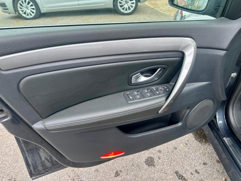 RENAULT LAGUNA 1.5 DCI 110 ZEN *1ERE MAIN* 