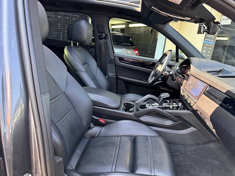 PORSCHE CAYENNE Full options 3.0 E-HYBRIDE 462 Cv