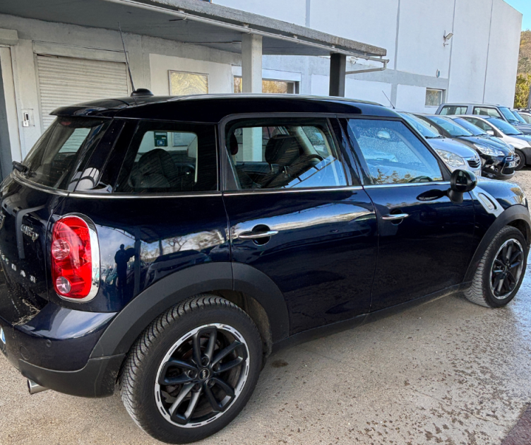 MINI COUNTRYMAN ONE D 90CH CHILI + 2016