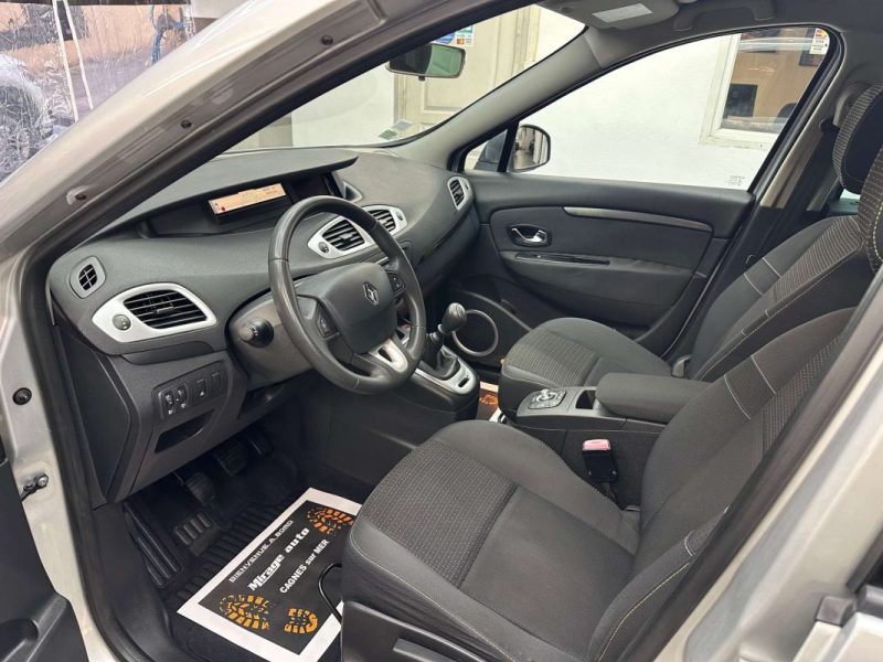 RENAULT SCENICIII GRAND 1.5 DCI 48350KMS  7 PLACES