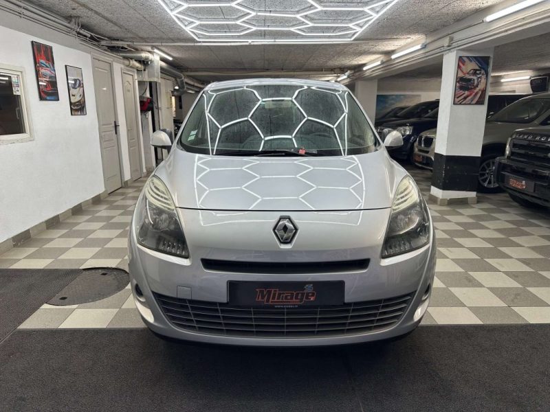 RENAULT SCENICIII GRAND 1.5 DCI 48350KMS  7 PLACES