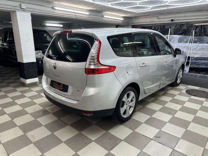 RENAULT SCENICIII GRAND 1.5 DCI 48350KMS  7 PLACES