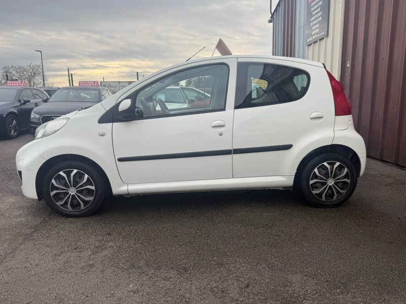 PEUGEOT 107 PHASE 2 1.0I - 12V 68CV BOITE AUTOMATIQUE 2011