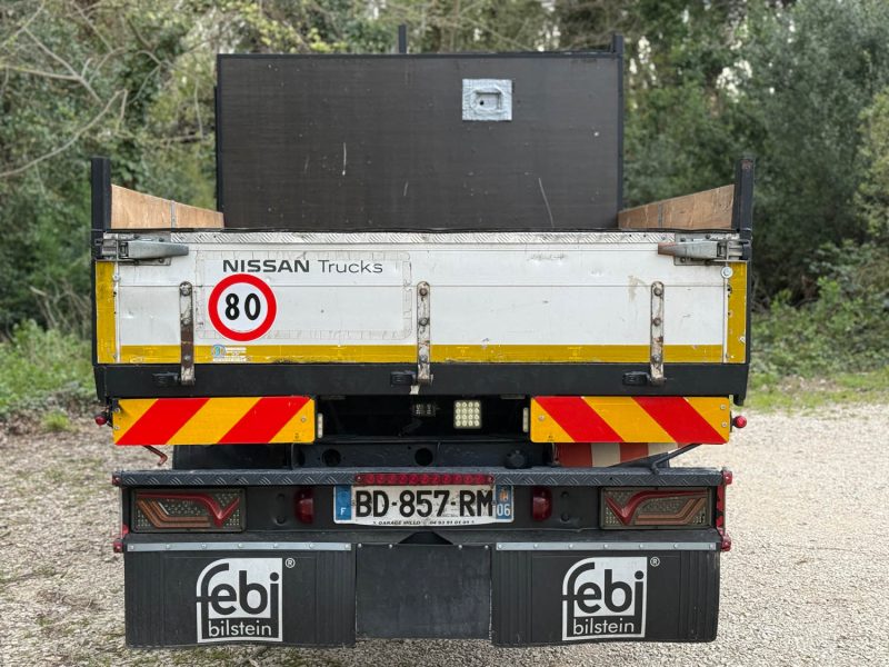 NISSAN CABSTAR  PLATEAU 3.0L 125CH  2002