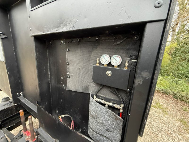 NISSAN CABSTAR  PLATEAU 3.0L 125CH  2002