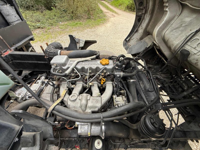 NISSAN CABSTAR  PLATEAU 3.0L 125CH  2002