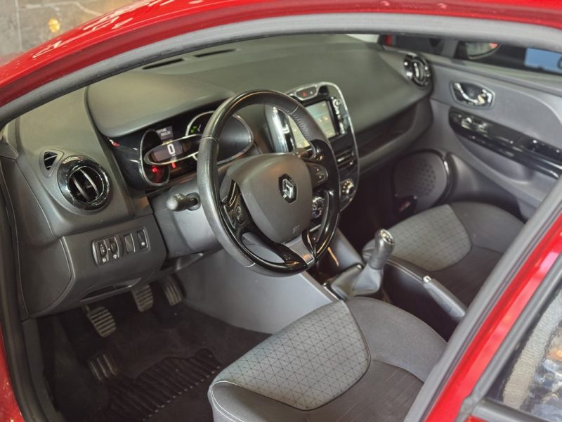 RENAULT CLIO IV 1.5 DCI 90 ZEN EDC 2012