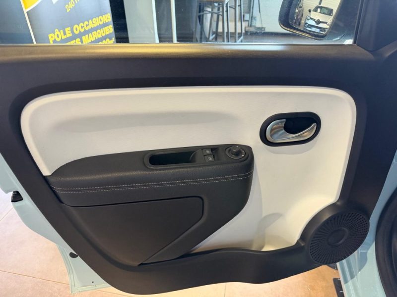 RENAULT TWINGO III 0.9 TCE 95 INTENS EDC 