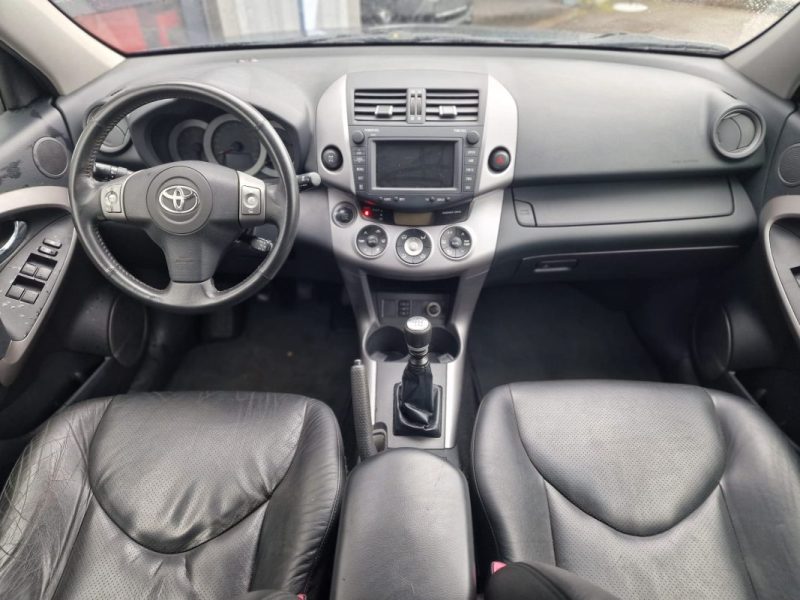 TOYOTA RAv4 EXECUTIVE 2.2  D-CAT 177CV 