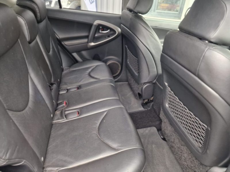 TOYOTA RAv4 EXECUTIVE 2.2  D-CAT 177CV 