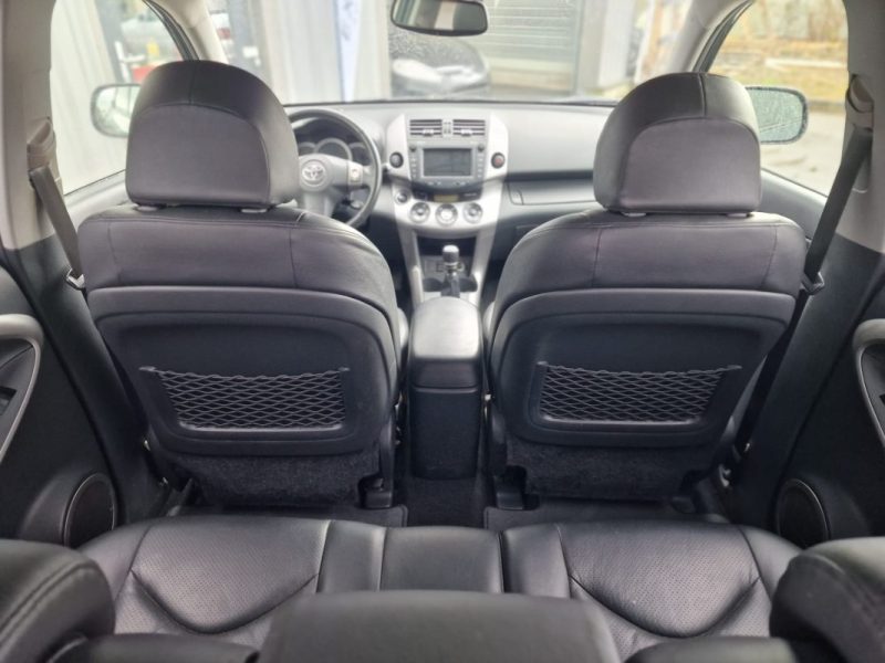 TOYOTA RAv4 EXECUTIVE 2.2  D-CAT 177CV 