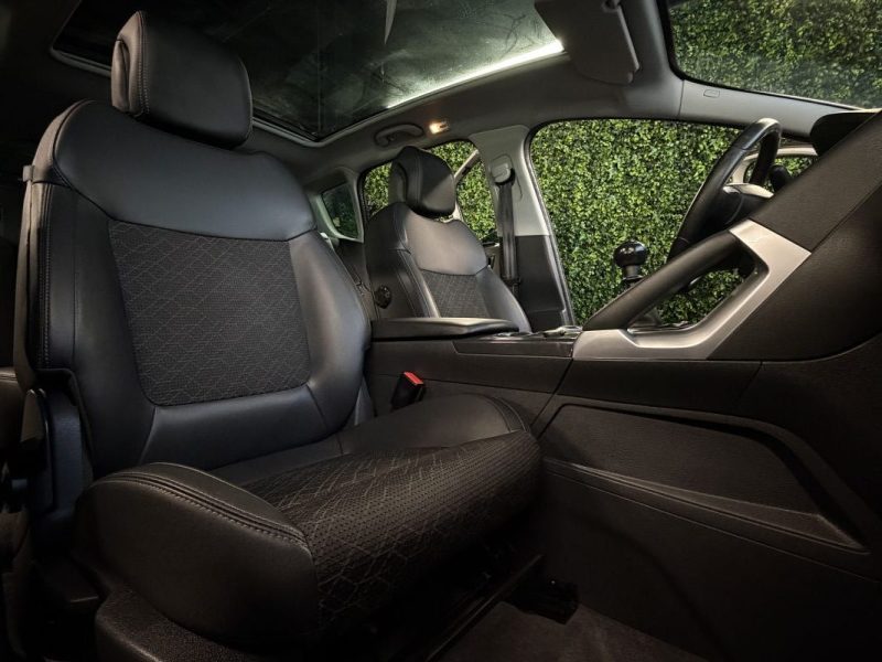 PEUGEOT 3008 PHASE 2 ALLURE 1.2 130 Cv GPS TOIT PANORAMIQUE BVM6 CRIT AIR 1 - GARANTIE 1 AN