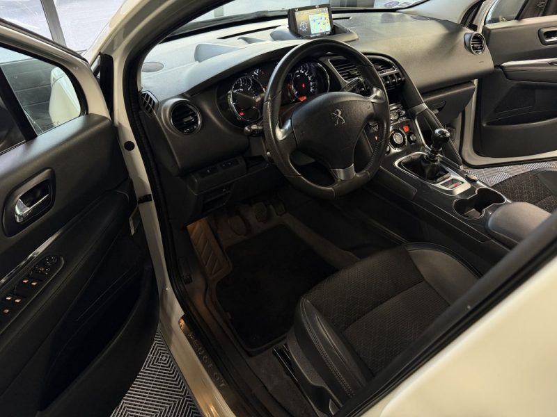 PEUGEOT 3008 PHASE 2 ALLURE 1.2 130 Cv GPS TOIT PANORAMIQUE BVM6 CRIT AIR 1 - GARANTIE 1 AN