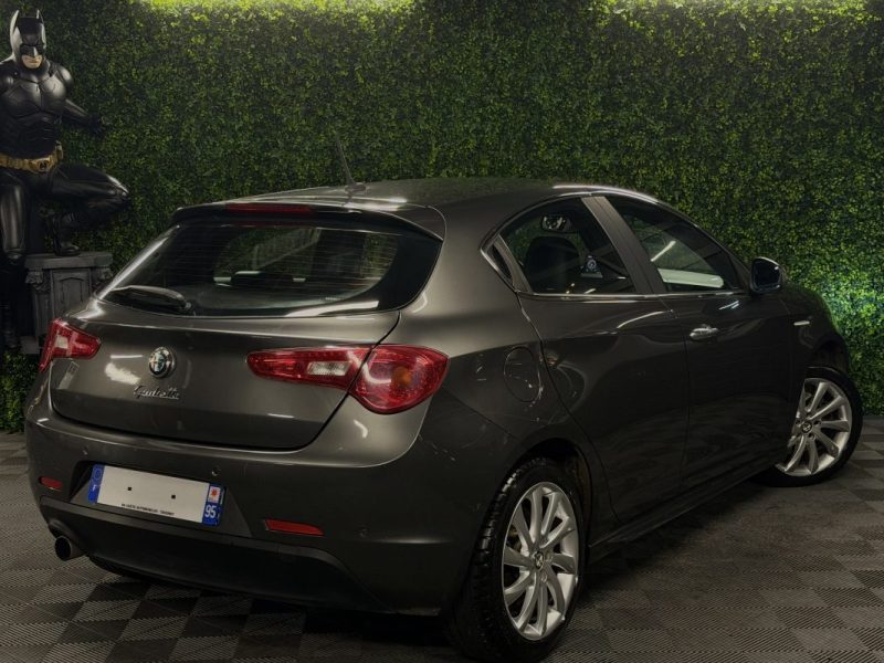 ALFA ROMEO GIULIETTA 1.4 TURBO MULTIAIR  170 Cv INTERIEUR CUIR GPS MODE SPORT BVM6 - GARANTIE 1 AN