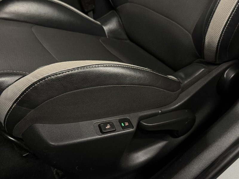 CITROEN DS4 CHIC 1.6 E HDI 112 Cv BOITE AUTOMATIQUE ECRAN GPS 88 800 Kms 5 PORTES- GARANTIE 1 AN