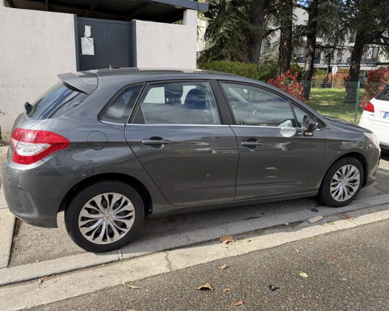 CITROËN C4 115ch 2015 • 5 Places • Diesel • SUIVI COMPLET