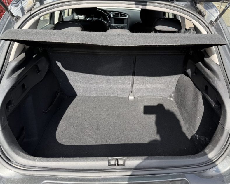 CITROËN C4 115ch 2015 • 5 Places • Diesel • SUIVI COMPLET