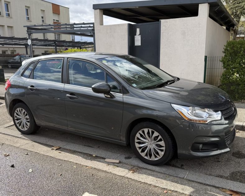 CITROËN C4 115ch 2015 • 5 Places • Diesel • SUIVI COMPLET