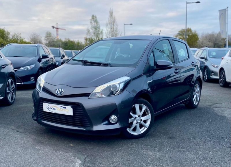 TOYOTA YARIS III 1.5 HYBRID 100h DESIGN