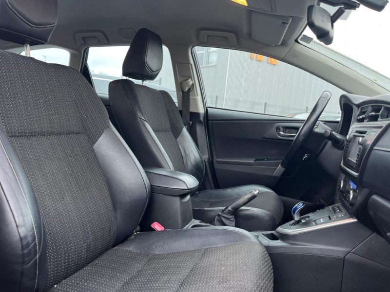 TOYOTA AURIS TOURING SPORTS 1.8 HYBRID 136h DYNAMIC BUSINESS