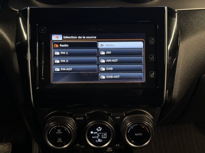 SUZUKI SWIFT IV 1.2 DUALJET HYBRID 83 Cv CVT 17 300 Kms 5 PORTES ECRAN GPS KEYLESS - GARANTIE 1 AN