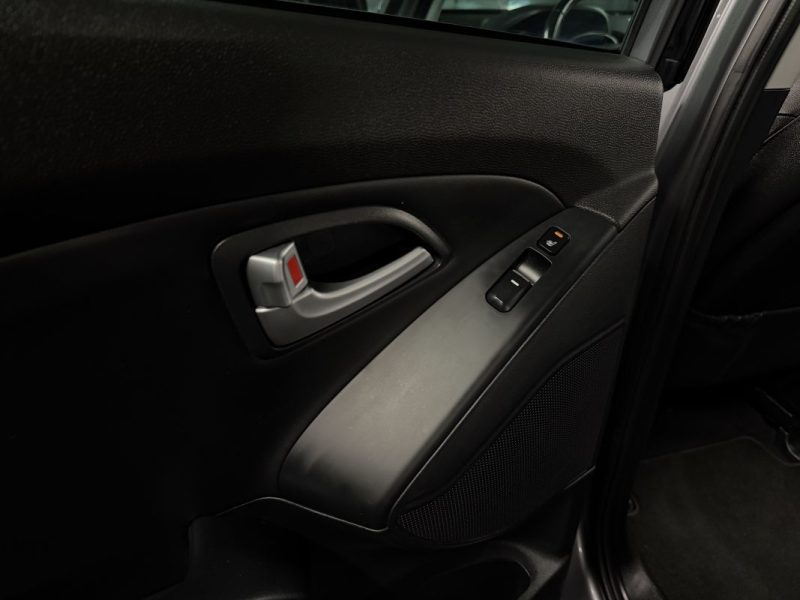 HYUNDAI IX35 PHASE 2 PREMIUM LIMITED 1.7 CRDI 135 Cv TOIT OUVRANT CUIR GPS 34 100 Km - GARANTIE 1 AN