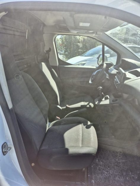 PEUGEOT PARTNER 1.5 BLUEHDI S&S PRO STANDARD 100CH 