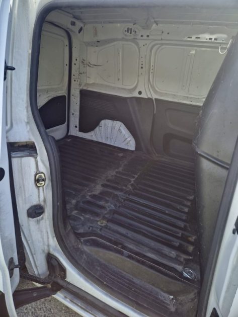 PEUGEOT PARTNER 1.5 BLUEHDI S&S PRO STANDARD 100CH 