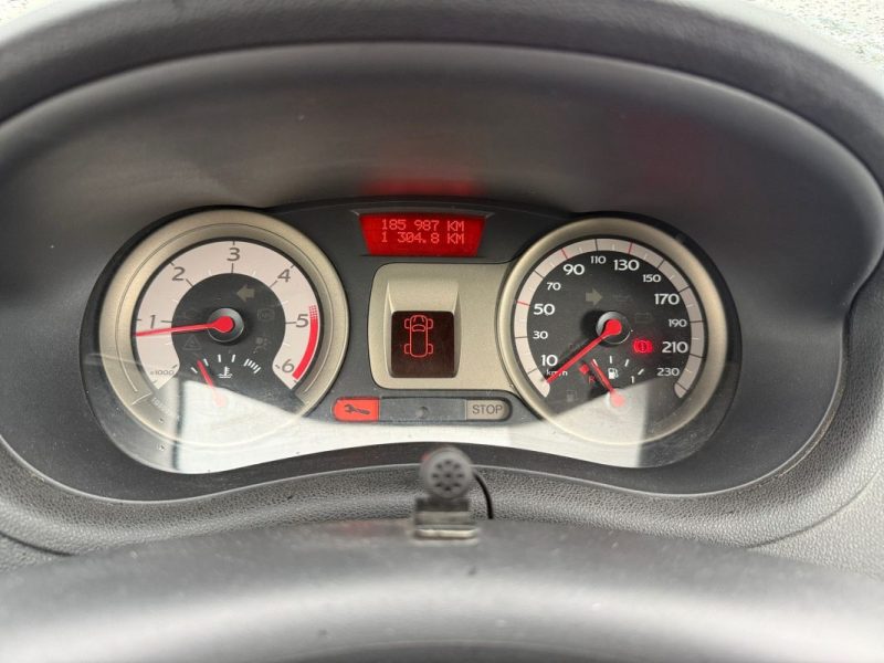 RENAULT CLIO III 1.5 dCi 105 Luxe Privilège BOITE 6
