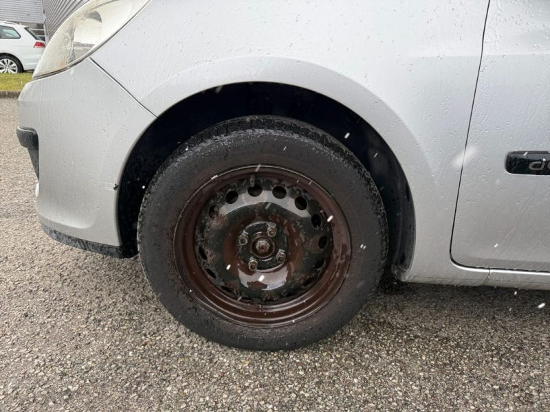 RENAULT CLIO III 1.5 dCi 105 Luxe Privilège BOITE 6