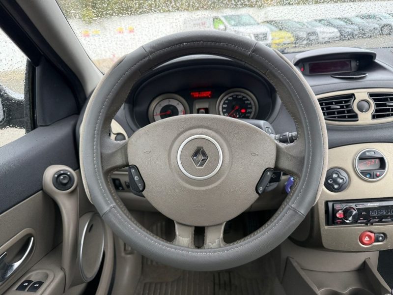 RENAULT CLIO III 1.5 dCi 105 Luxe Privilège BOITE 6
