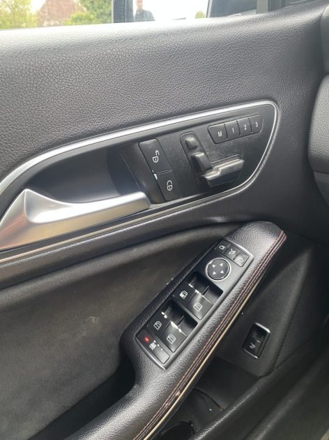 MERCEDES CLASSE CLA 220 CDI  PACK AMG 2013