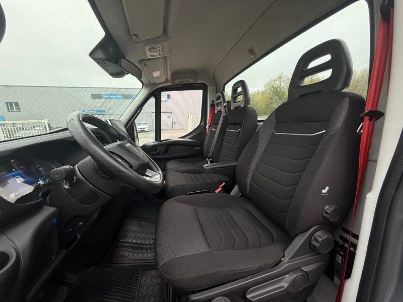 IVECO DAILY 35C21 DEPANNEUSE PTE VOITURE 3L BVA8 PRIX 58325 HT GARANTIE CONSTRUCTEUR 12 MOIS