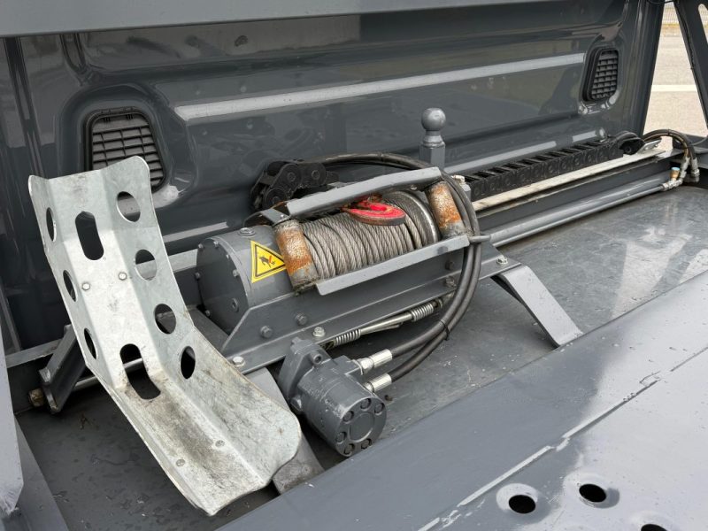 IVECO DAILY 35C21 DEPANNEUSE PTE VOITURE 3L BVA8 PRIX 54991,67 HT GARANTIE CONSTRUCTEUR 12 MOIS