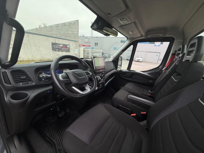 IVECO DAILY 35C21 DEPANNEUSE PTE VOITURE 3L BVA8 PRIX 54991,67 HT GARANTIE CONSTRUCTEUR 12 MOIS