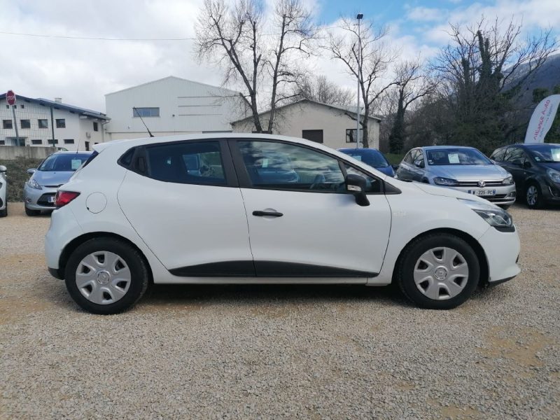 RENAULT CLIO IV SOCIETE - 1.5 DCI 75ch générique