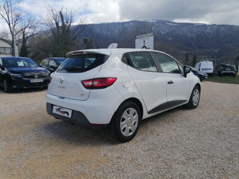 RENAULT CLIO IV SOCIETE - 1.5 DCI 75ch générique