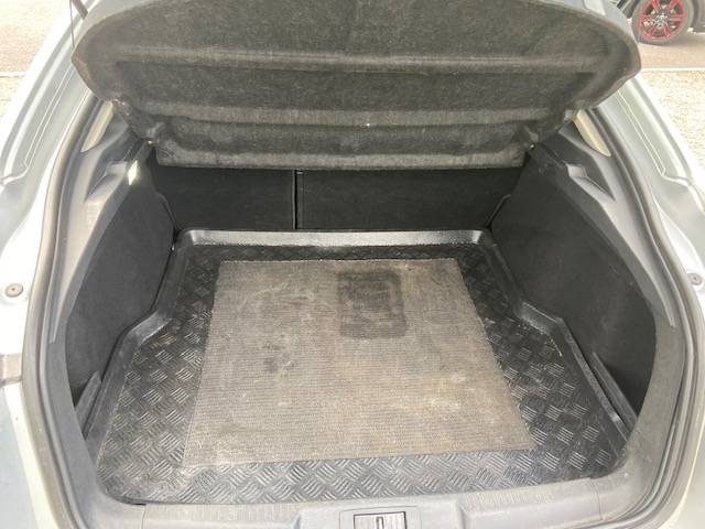 RENAULT LAGUNAIII III 2.0 DCI 2011