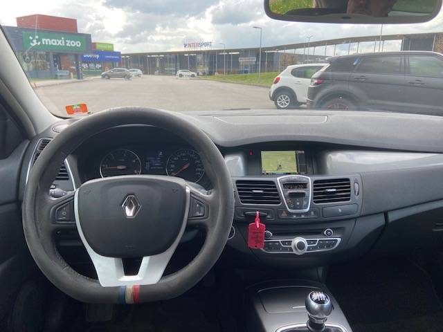 RENAULT LAGUNAIII III 2.0 DCI 2011