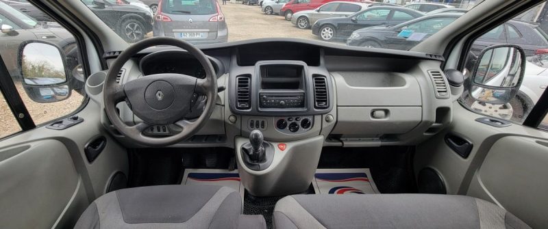 RENAULT TRAFIC GRAND CONFORT L1H1 2.0DCI 115 BVR 2012