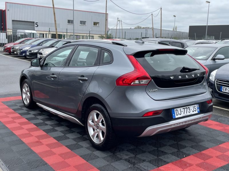 VOLVO V40 CROSS COUNTRY 1.6L D2 115CV  GARANTIE 3/12 MOIS 2014