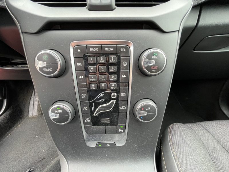 VOLVO V40 CROSS COUNTRY 1.6L D2 115CV  GARANTIE 3/12 MOIS 2014