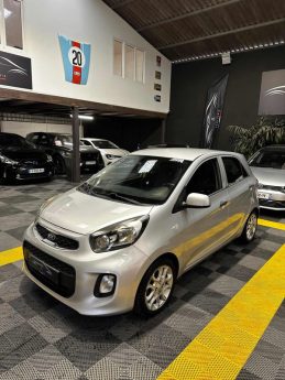MAGNIFIQUE KIA PICANTO 1.0 66CH (CAMÉRA DE RECUL, ÉCRAN MULTIMÉDIA. CLIMATISATION)