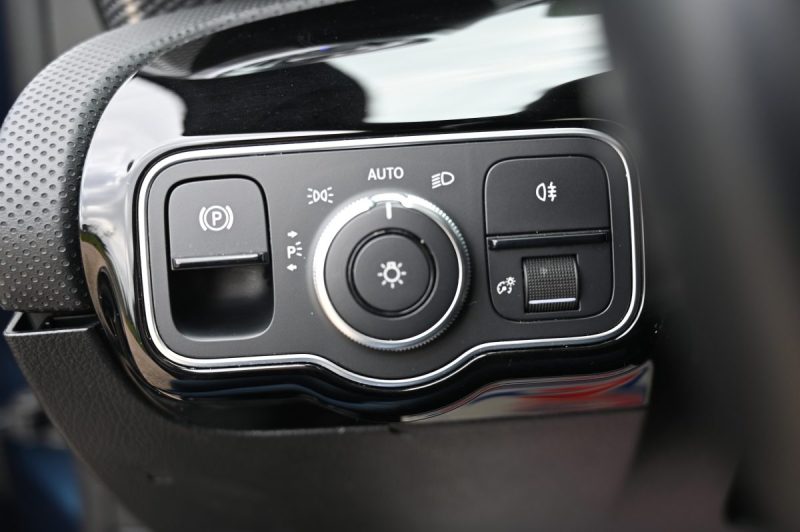 MERCEDES CLASSE A 180d 116ch PROGRESSIVE Line 8G-DCT