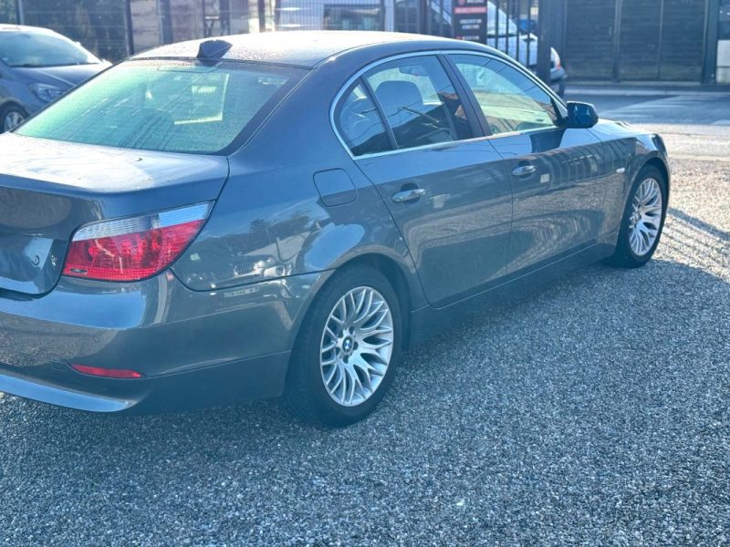 BMW SERIE 5 520I BOITE AUTO 2005 PREMIERE MAIN