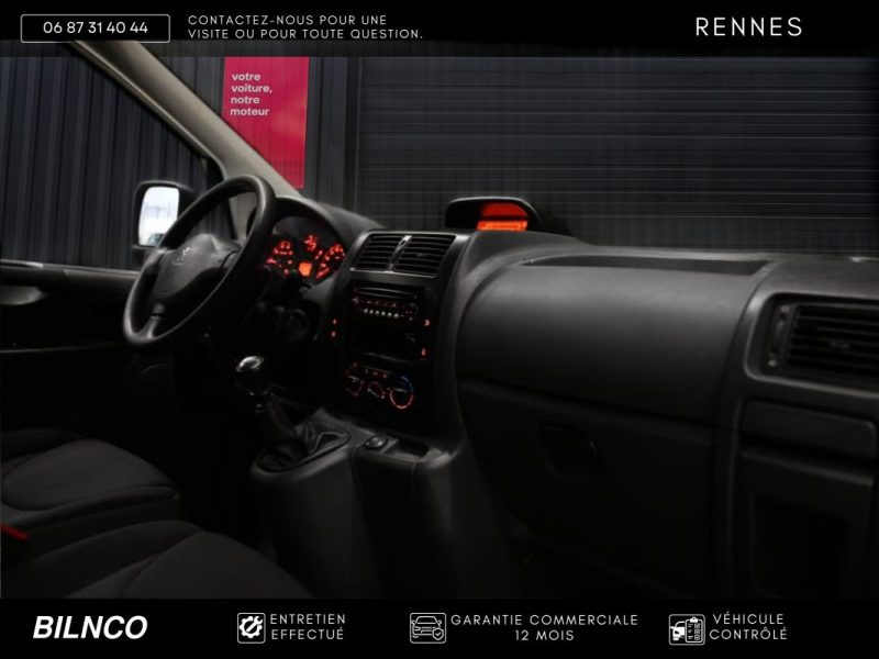 Peugeot Expert 2.0 HDi 128 ch  / Bluetooth / Régulateur / Attelage / Distribution neuve
