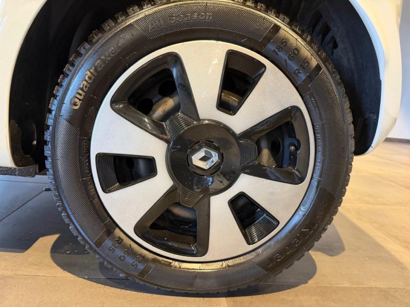 RENAULT  TWINGO  LIMITED SCE 70 / TOIT OUVRANT / SIEGES CHAUFFANTS 