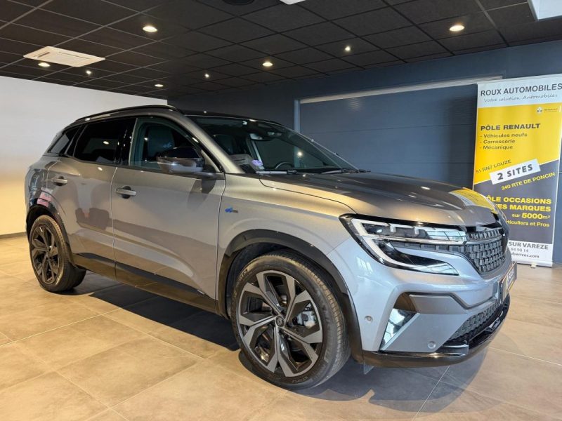 RENAULT AUSTRAL 200 E-Tech Iconic Esprit Alpine 4control / toit pano / feux matrix 