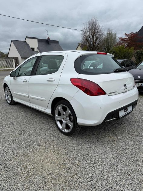 PEUGEOT 308 2.0 HDI 140 CH FÉLINE 