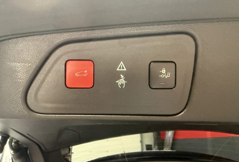 PEUGEOT 3008 II 1.5 BLUEHDI 130CH GT LINE TOIT OUVRANT